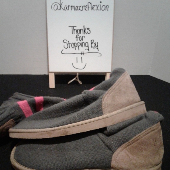 VS PINK Muk Luks Sweater Boots RARE - Picture 3 of 4